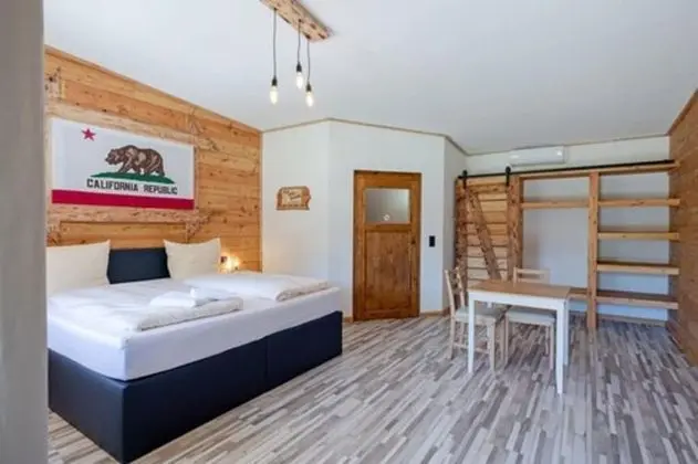 Tek Büyük Yataklı Oda, Banyolu/Duşlu