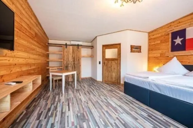 Tek Büyük Yataklı Oda, Banyolu/Duşlu