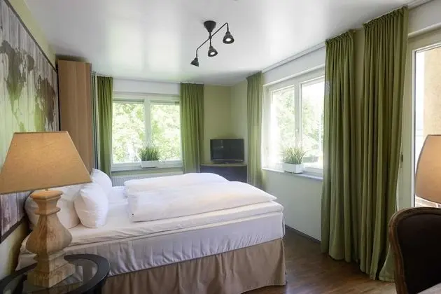 Classic Tek Büyük Yataklı Oda, 1 Yatak Odası, Nehir Manzaralı, Ek Bina (Stair Access)