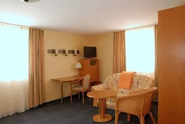 Tek Büyük Yataklı Oda (with extra bed)