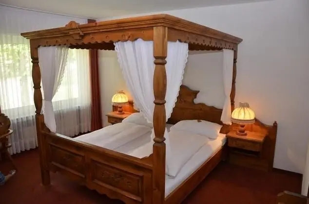 Tek Büyük Yataklı Oda