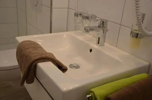 Tek Kişilik Oda, 1 Tek Kişilik Yatak, Sigara İçilmez