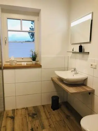 Tek Büyük Yataklı Oda, Engellilere Uygun, Banyolu/Duşlu (Groß)
