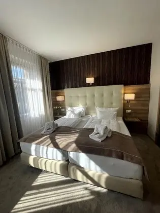 Classic Tek Büyük Yataklı Oda