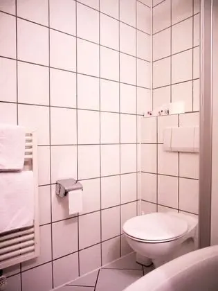 Tek Kişilik Oda, 1 Tek Kişilik Yatak, Sigara İçilmez