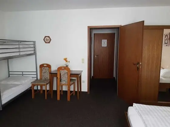 Family Dört Kişilik Oda