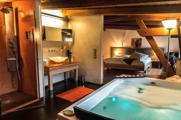 Superior Tek Büyük Yataklı Oda, Jakuzi