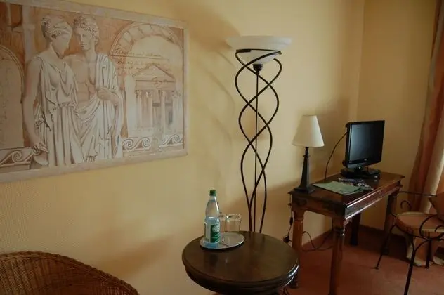 Comfort Tek Büyük Yataklı Oda