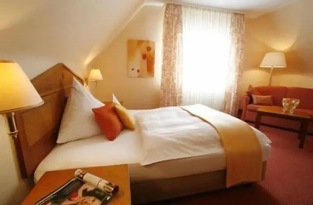 Comfort Tek Büyük Yataklı Oda