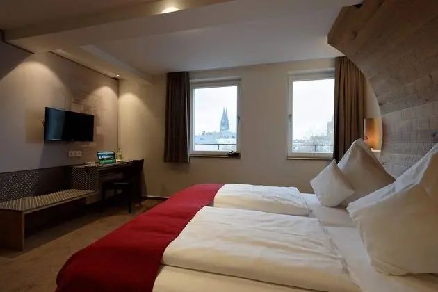 Comfort Tek Büyük Yataklı Oda