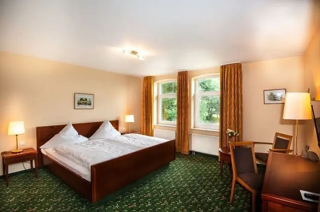 Tek Büyük Yataklı Oda