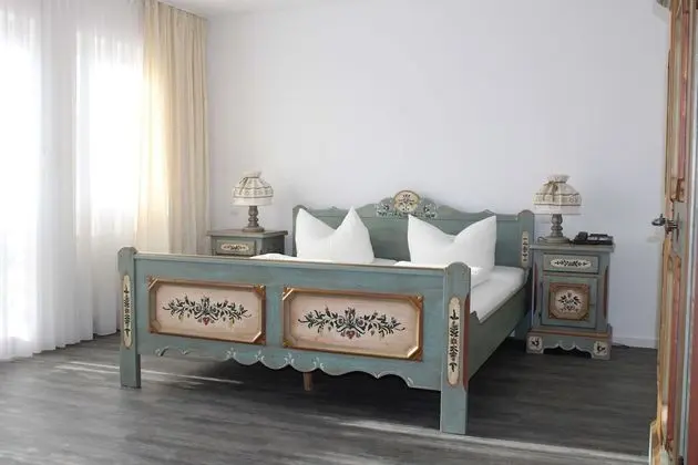 Romantic Tek Büyük Yataklı Oda