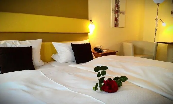 Basic Büyük Yataklı Tek Kişilik Oda