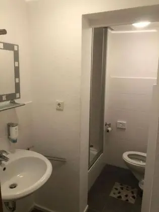 Basic Tek Büyük Yataklı Oda, Özel Banyo