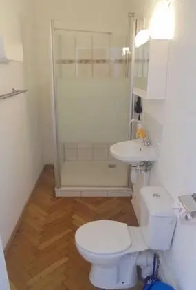 Tek Büyük Yataklı Oda, Sigara İçilmez