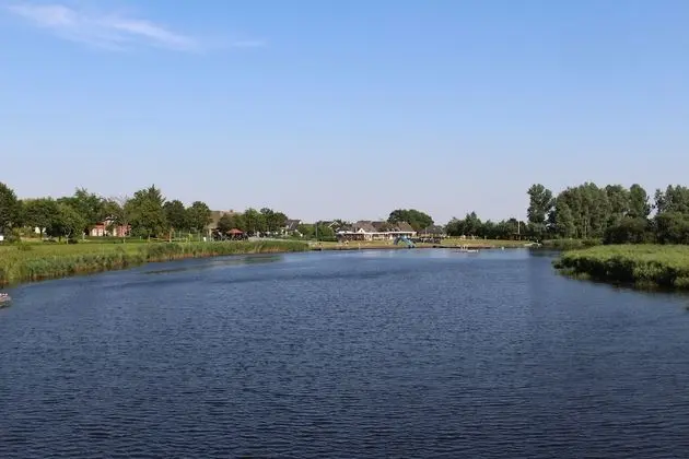 Büyük Yataklı Tek Kişilik Oda