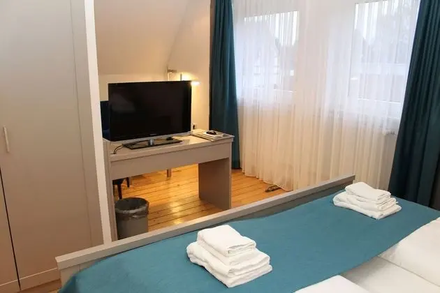 Büyük Yataklı Tek Kişilik Oda