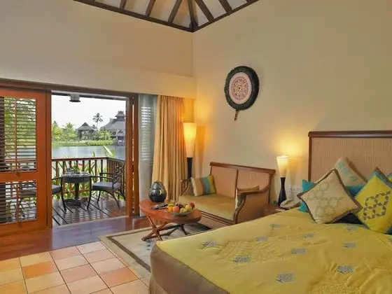 Kır Evi, Lagün Manzaralı (Zuri)