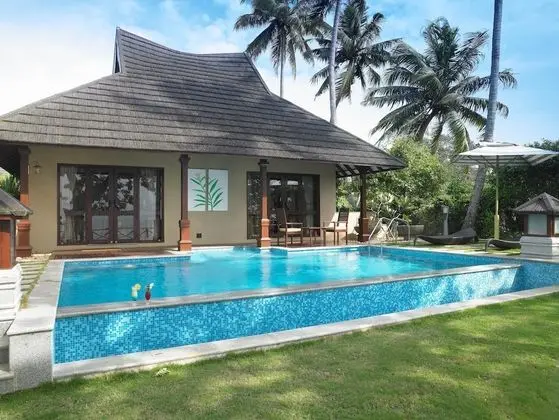 Kral Dairesi, Havuz Manzaralı