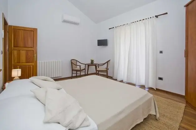 Villa (Two Bedroom Villa with Swimming pool)