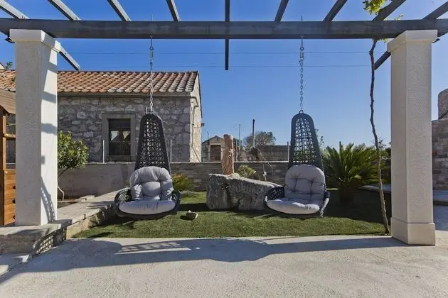 Villa (Two Bedroom Villa with Swimming pool)