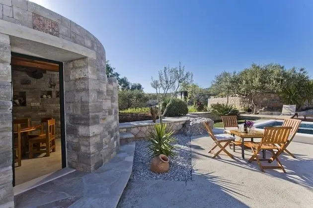 Villa (Two Bedroom Villa with Swimming pool)