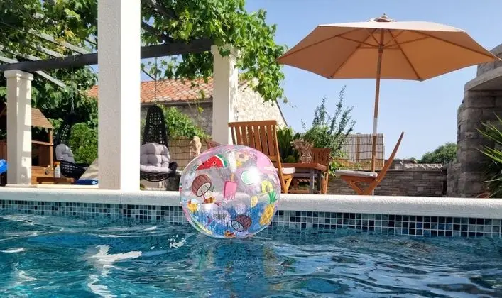 Villa (Two Bedroom Villa with Swimming pool)