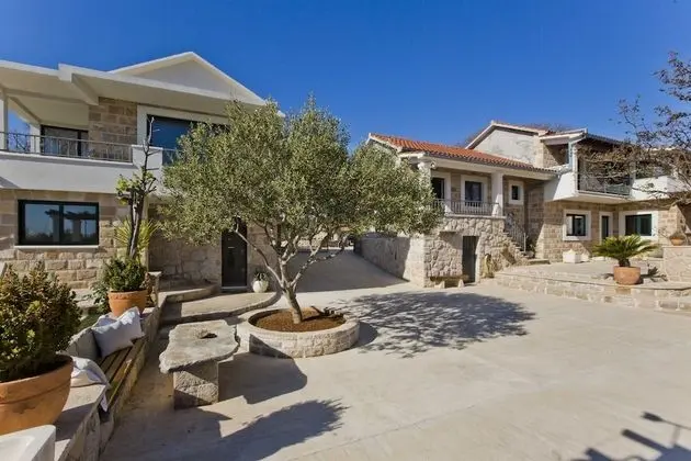 Villa (Two Bedroom Villa with Swimming pool)