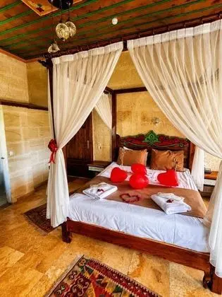 https://images.odamax.com/img/1920x1080/odamax/image/upload/Zuwinasa_House_Avanos_202606171839453_WhatsApp_Image_2026_06_17_at_18_10_58_3_.jpeg