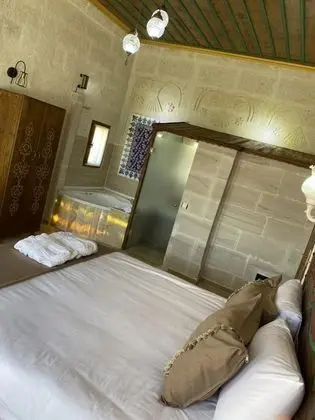 Jakuzili Deluxe Oda, Şehir veya Dağ Manzaralı, Jakuzili