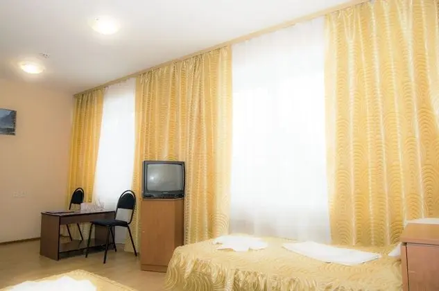Üç Kişilik Oda