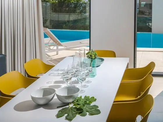 Villa, Birden Çok Yatak, Sigara İçilmez