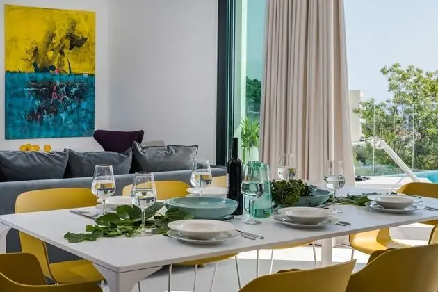 Villa, Birden Çok Yatak, Sigara İçilmez