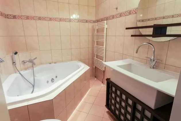 Superior Oda, 2 Tek Kişilik Yatak, Küvet