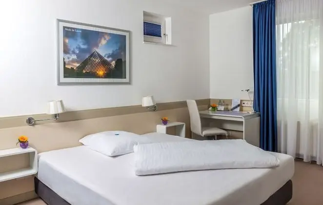 Standard Tek Büyük Yataklı Oda