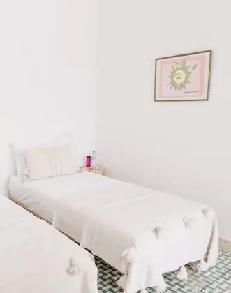 Junior Tek Büyük veya İki Ayrı Yataklı Oda