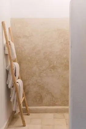 Junior Tek Büyük veya İki Ayrı Yataklı Oda