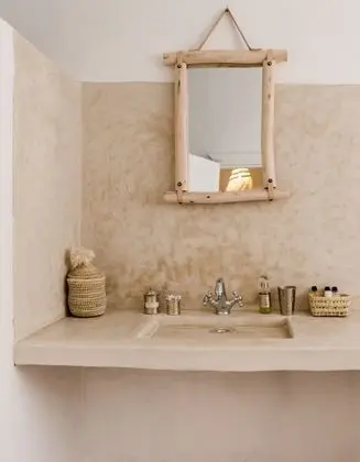 Junior Tek Büyük veya İki Ayrı Yataklı Oda