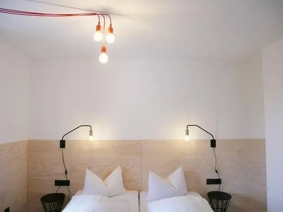 Classic Tek Büyük Yataklı Oda